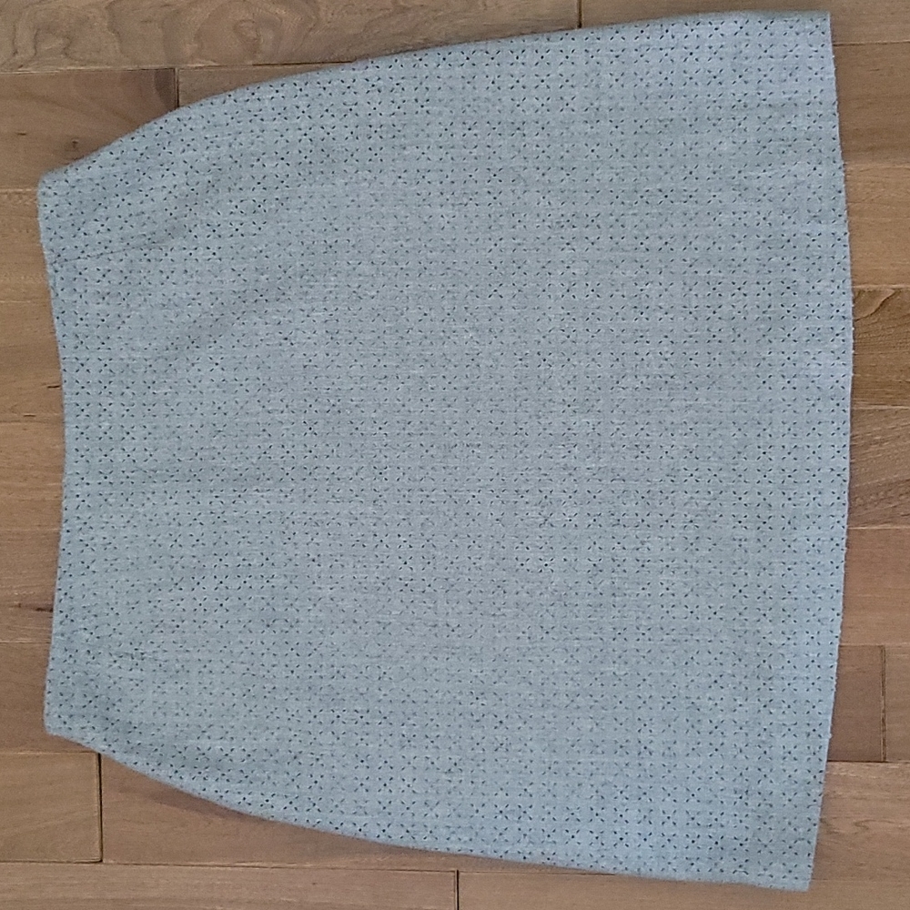 Emanuel‎ Ungaro Wool Skirt with Lazer Cut Eyelet Pattern 14P